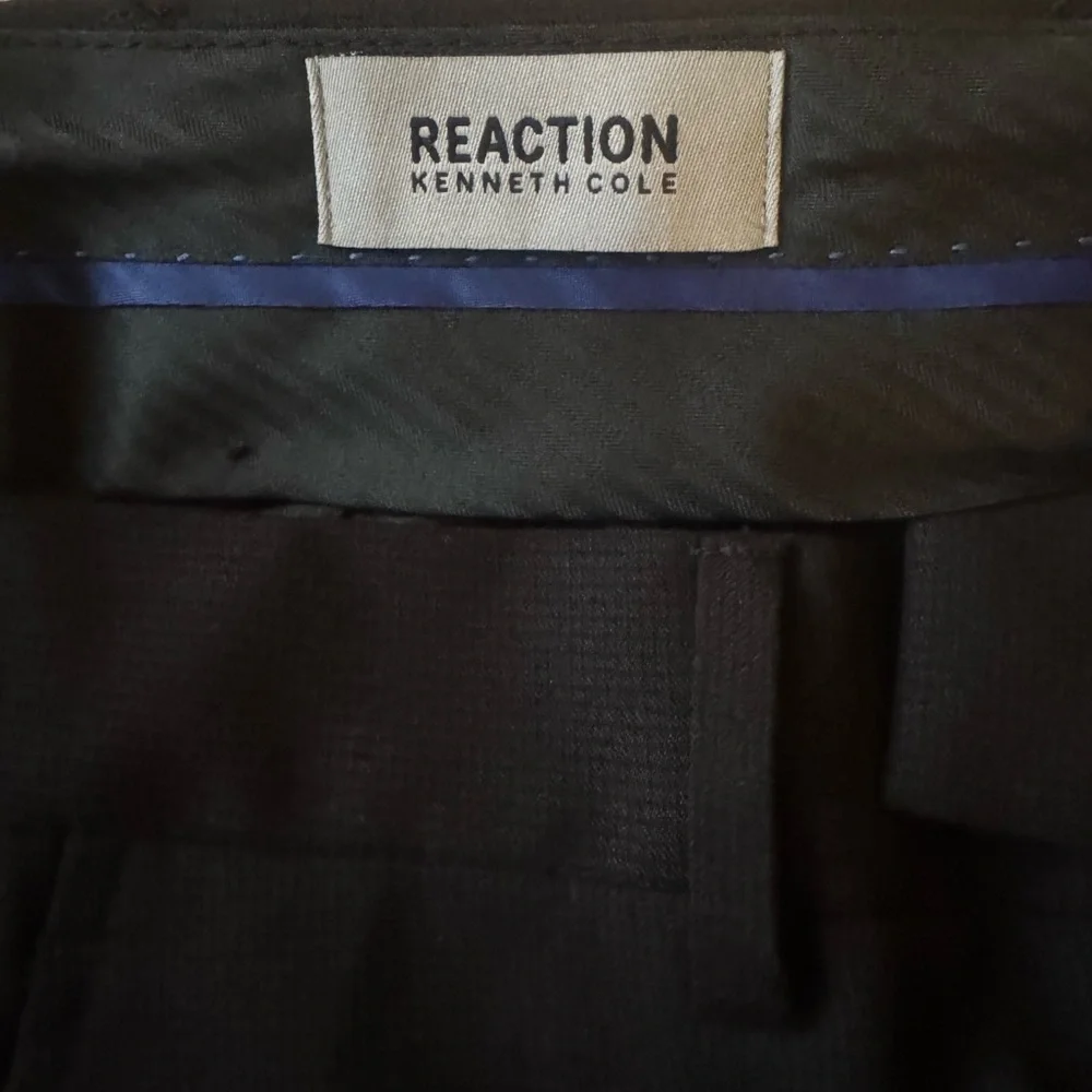 Kenneth Cole Men's Classic Black Suit XS - Picture 5 of 8